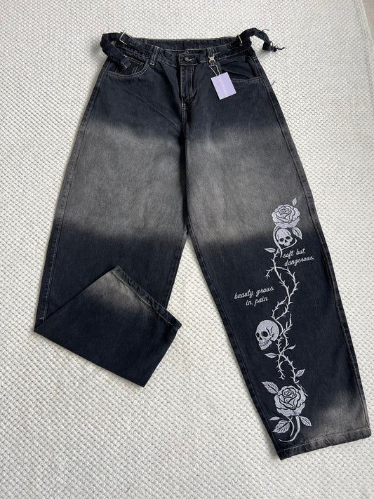 Jeans Rígido con bordado