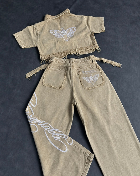 Conjunto con detalles en bordado