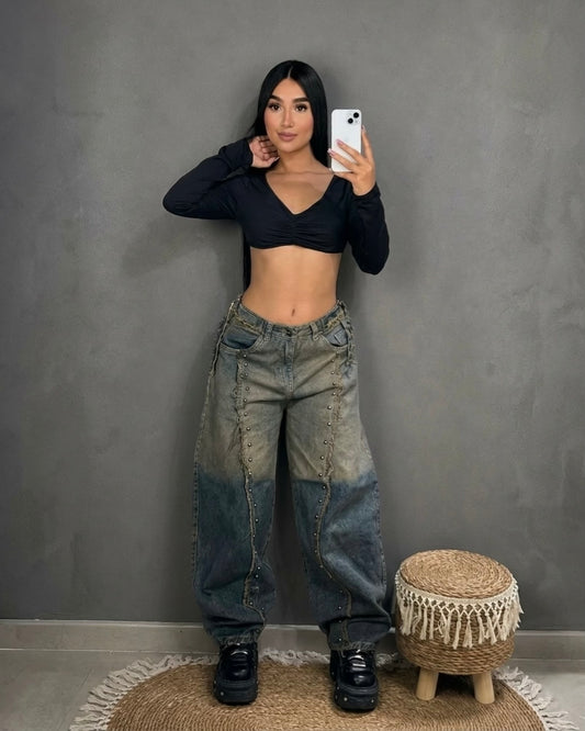 Jeans Baggy Rígido con Tachas