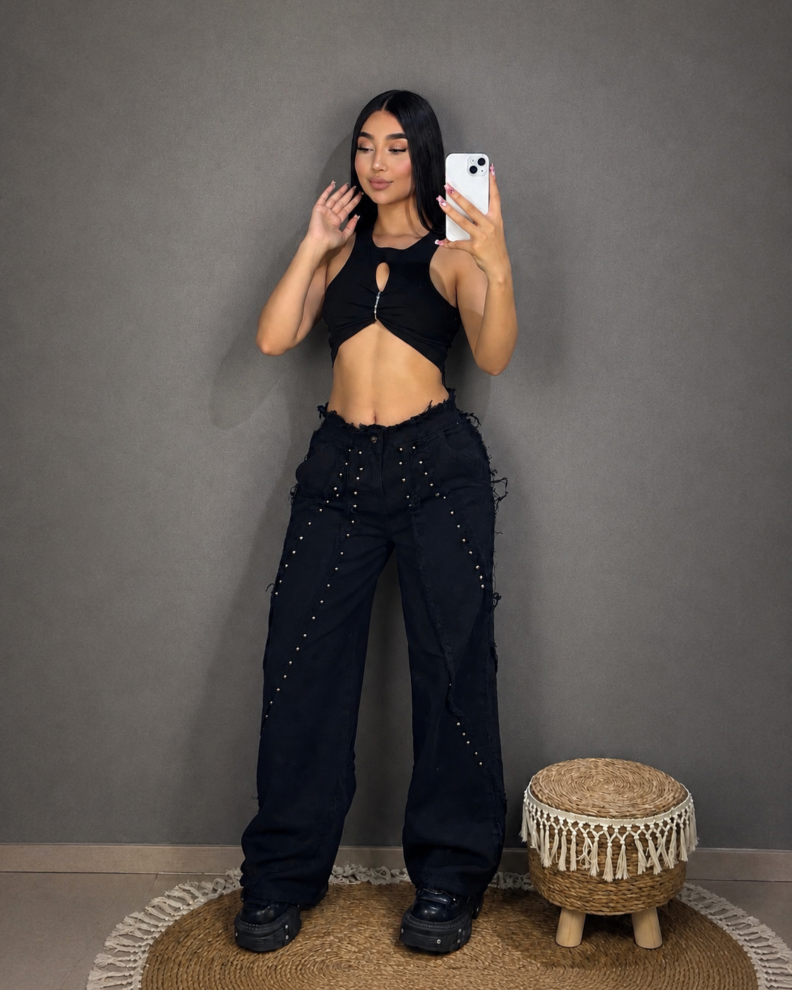 Pantalón Rígido con tachas
